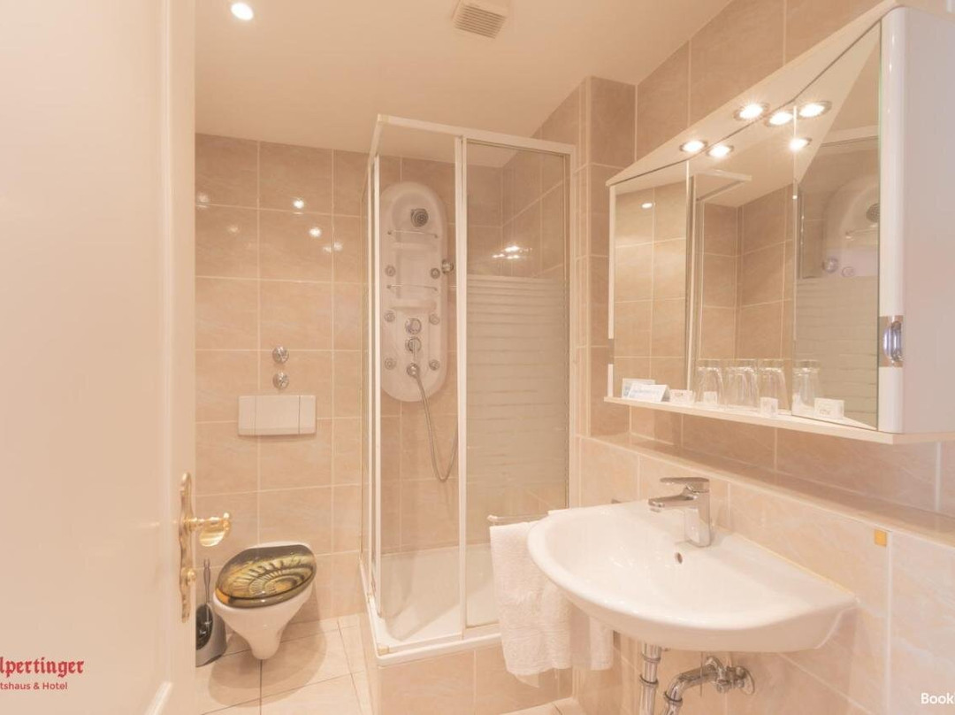 Wirtshaus Wolpertinger Hotel