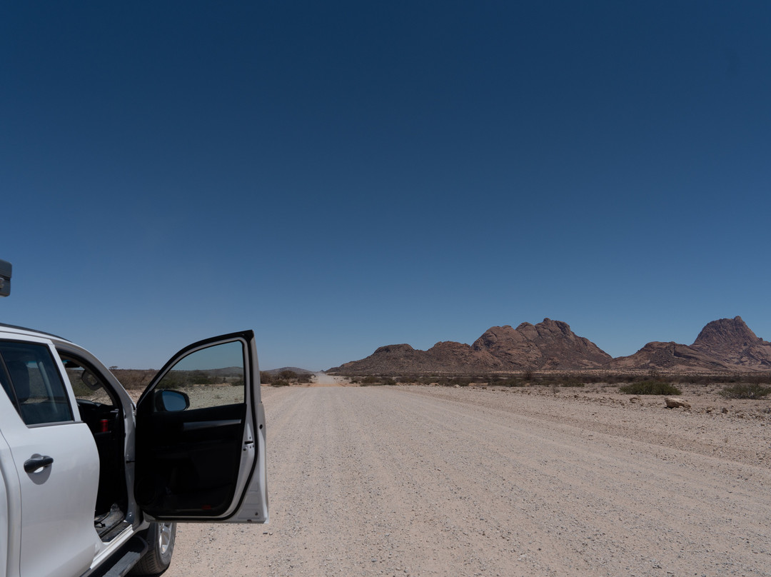 Aloe 4x4 Car Hire-温德和克必去景点