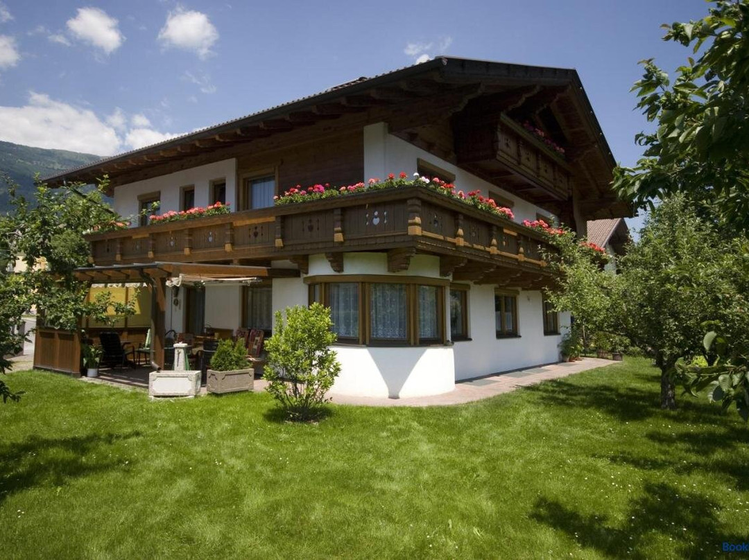 Ferienwohnungen Haus Schett