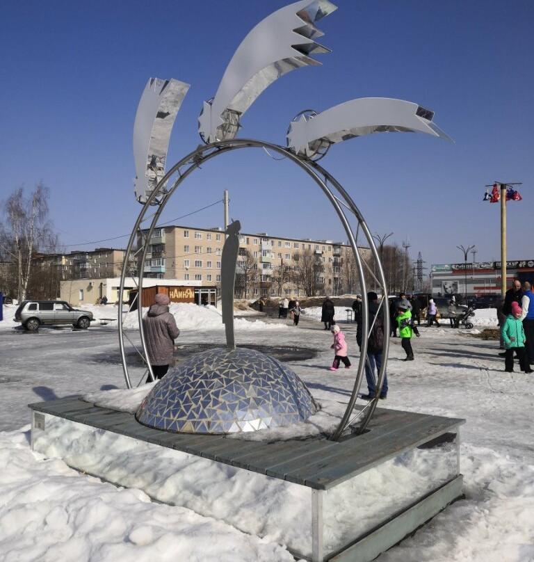 Astronomu Fyodoru Aleksandrovichu Bredikhinu Monument景点图片