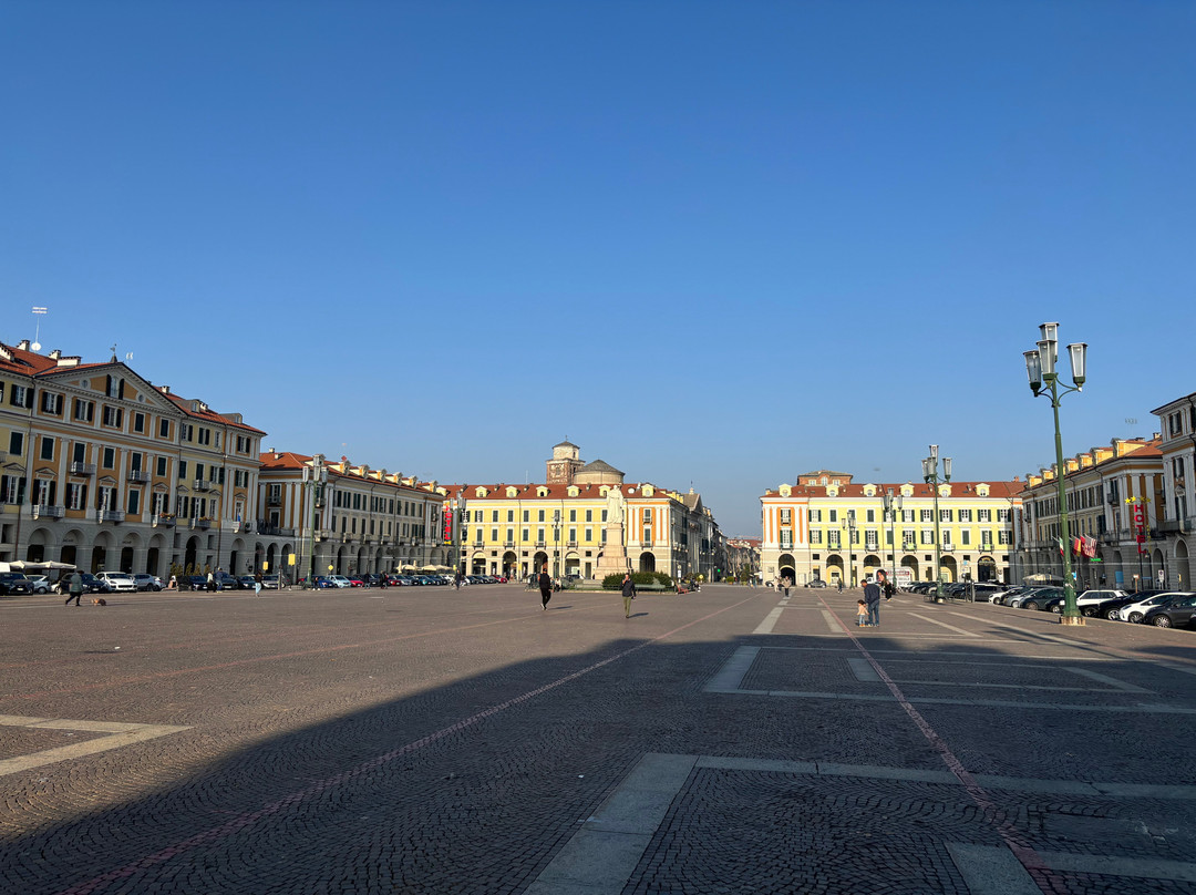 Piazza Galimberti-库内奥必去景点