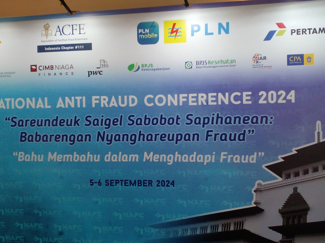 万隆希尔顿酒店主图