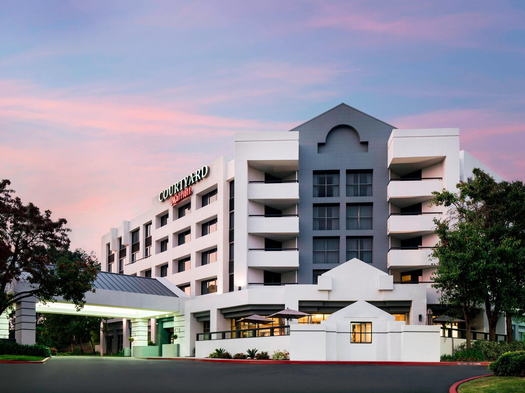 Courtyard by Marriott Richmond Berkeley主图