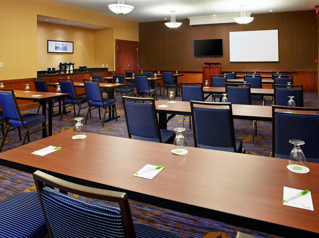 Courtyard by Marriott Pittsburgh Greensburg主图