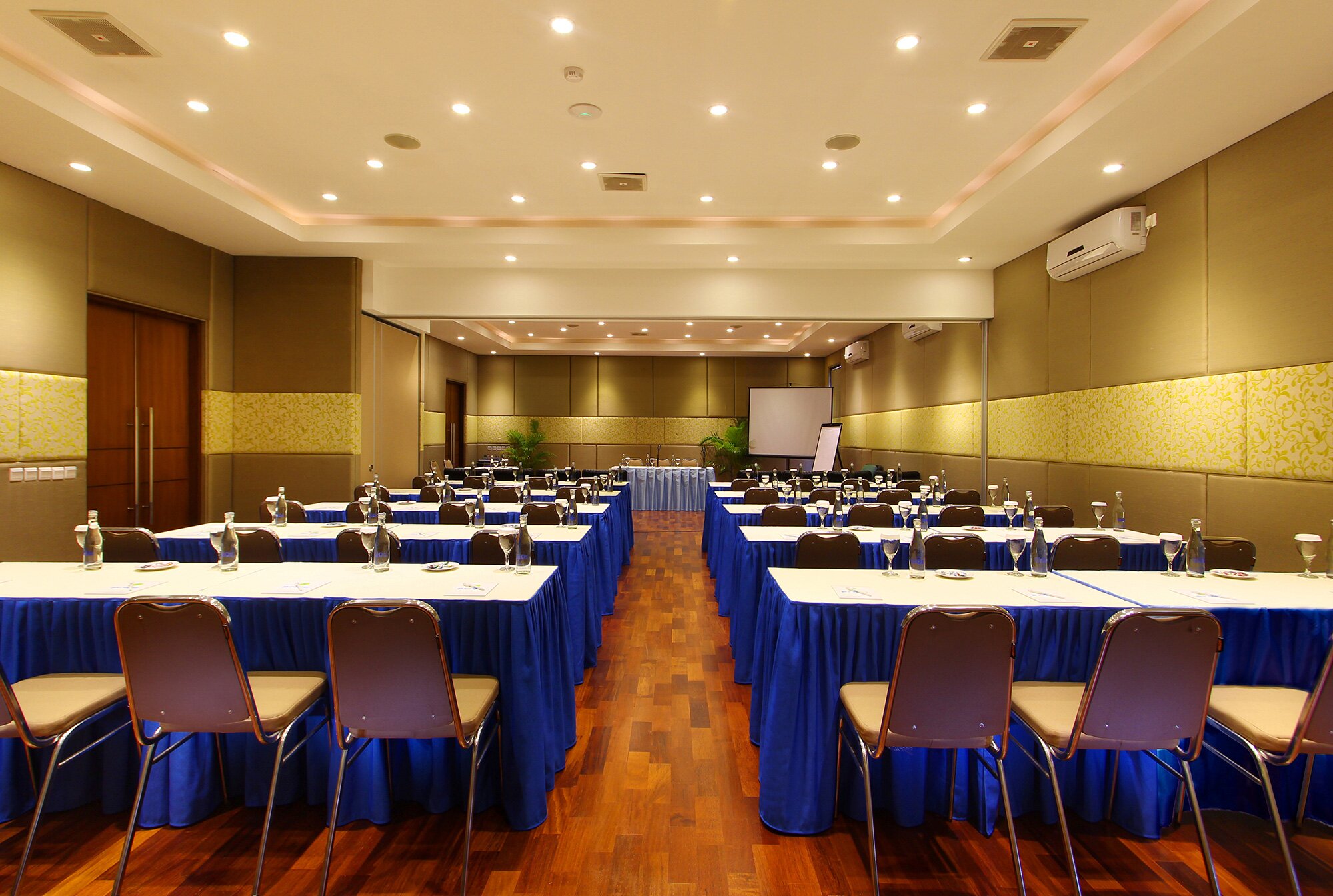 Praja Hotel Bali-商务中心/多功能厅