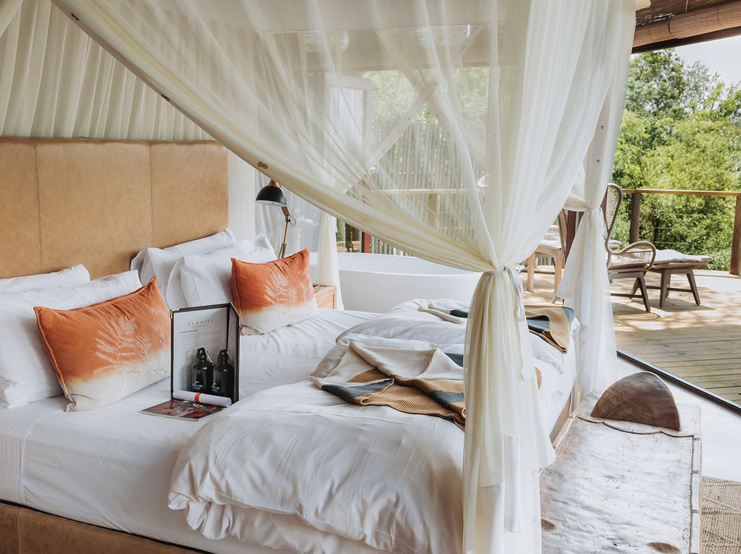 Nambiti Plains Private Game Lodge主图