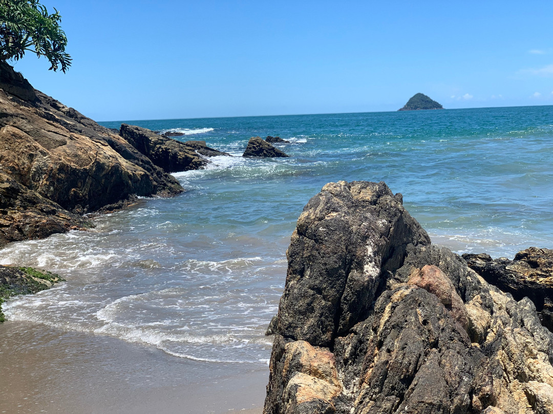 Camburizinho Beach景点图片