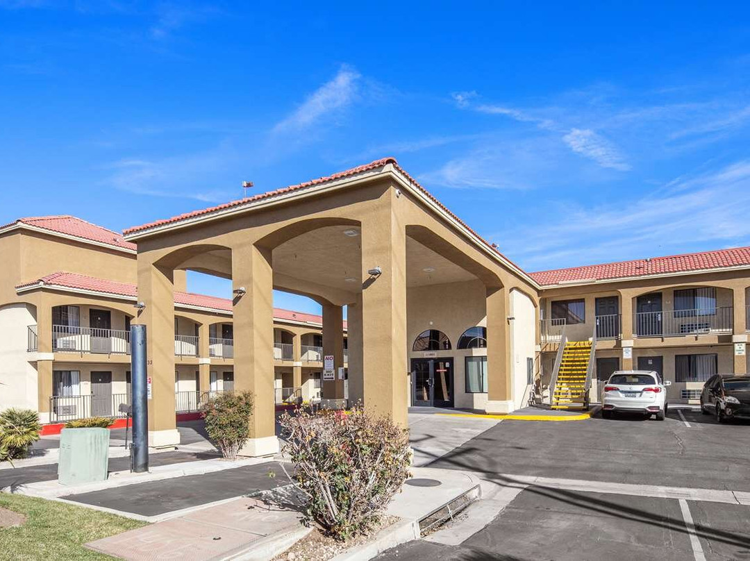 Hesperia Hotel主图