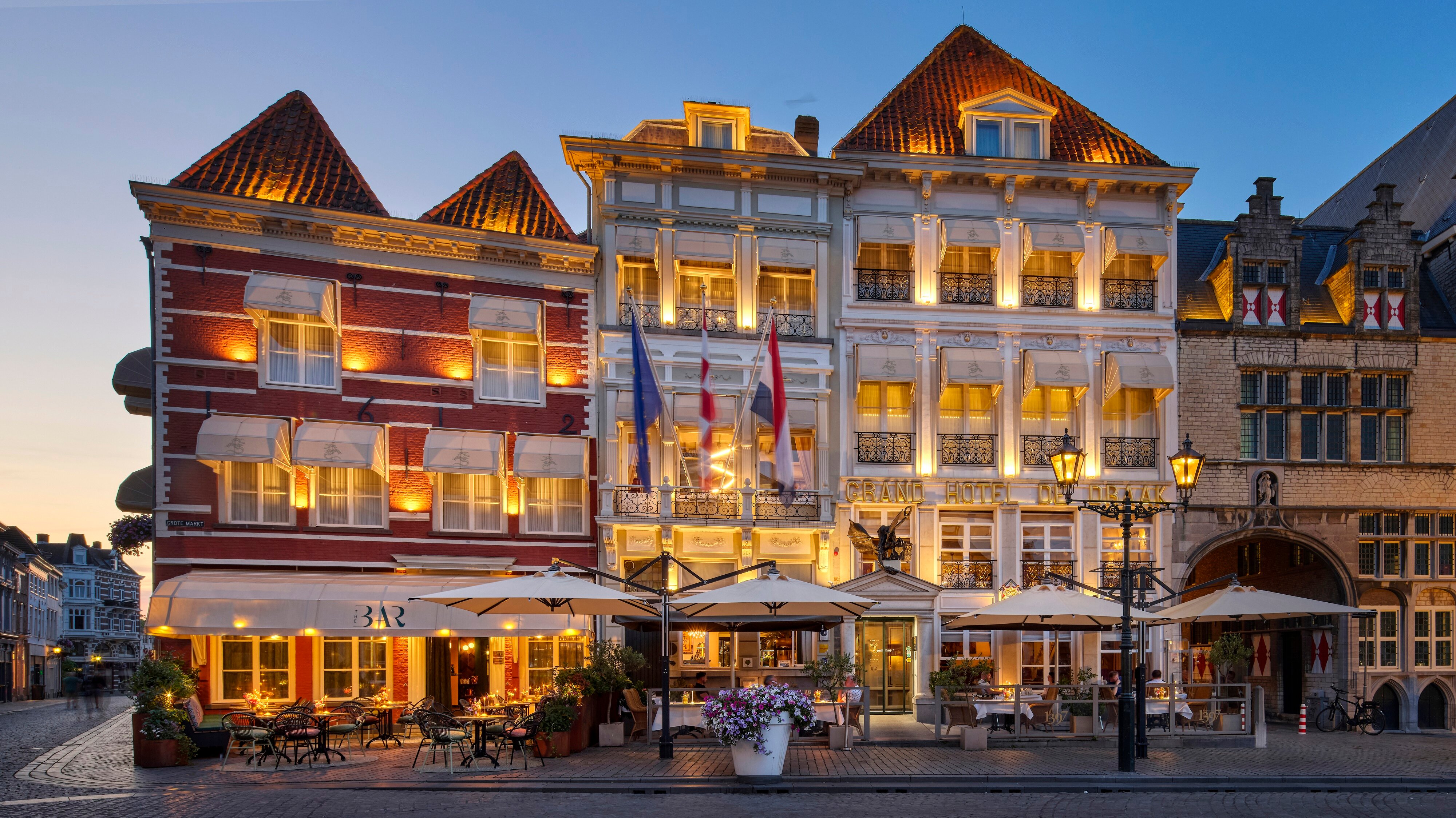 Grand Hotel De Draak-浴室