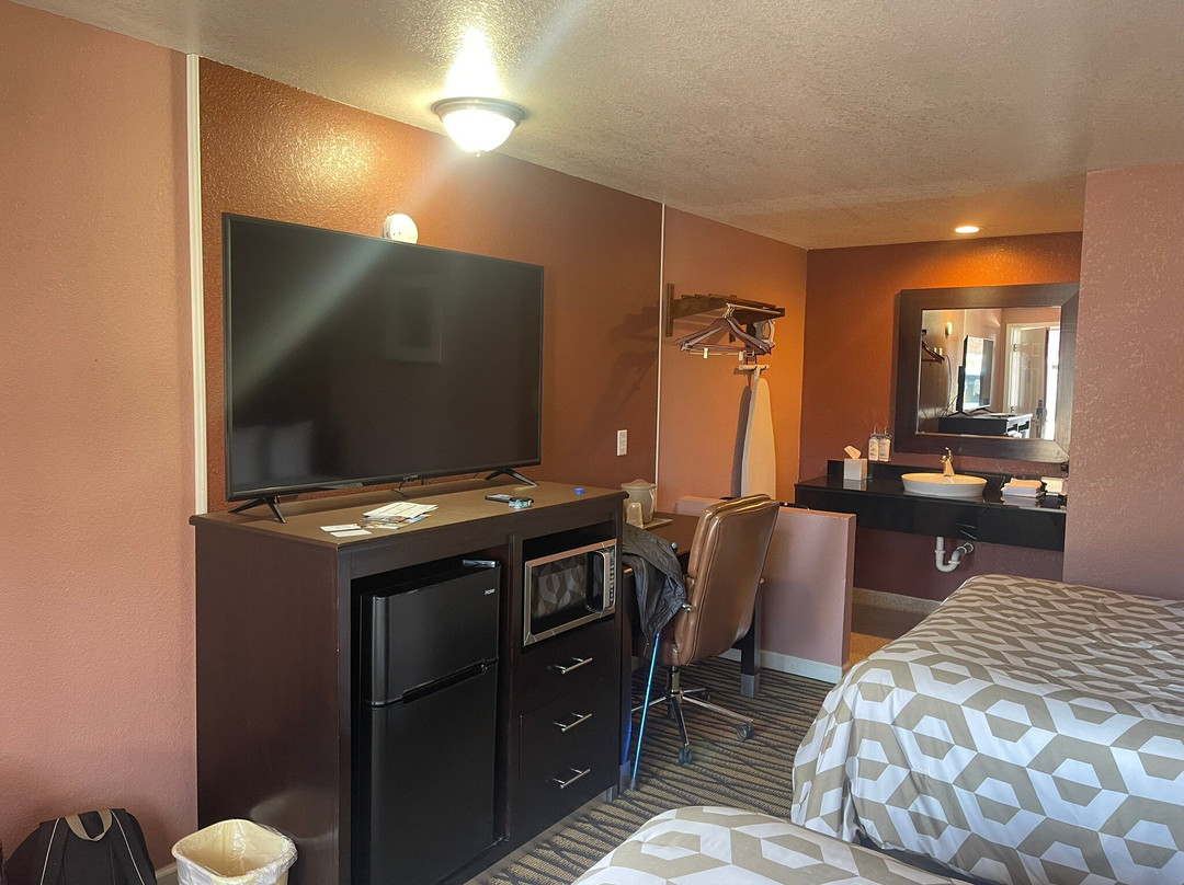 Annie Oakley Motel主图