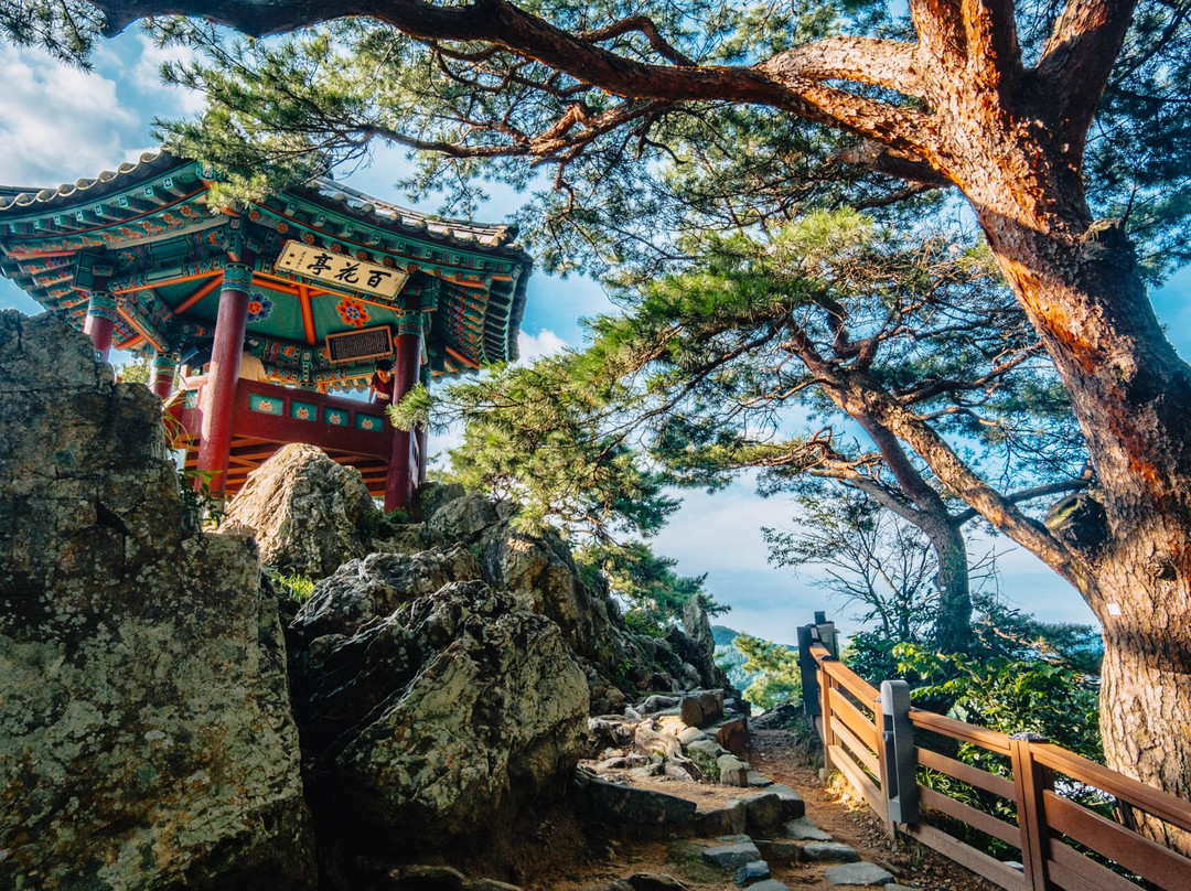 Nakhwaam Rock-扶余郡必去景点