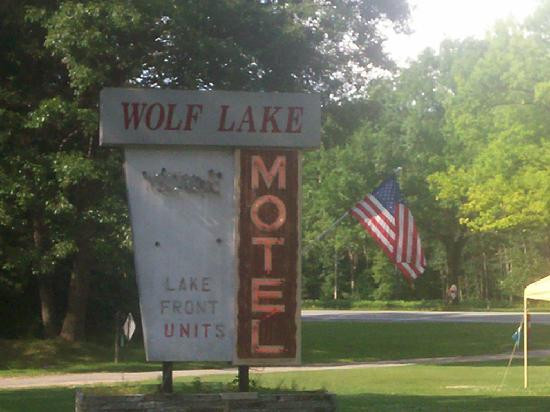 Wolf Lake Motel & Resort主图