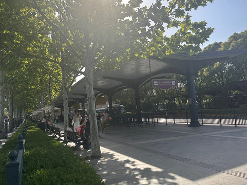 比斯特上海购物村-上海市必去景点