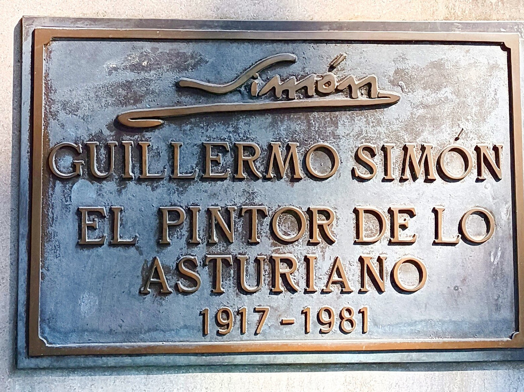 Escultura «el Pintor De Lo Asturiano»-比拉维西奥萨必去景点