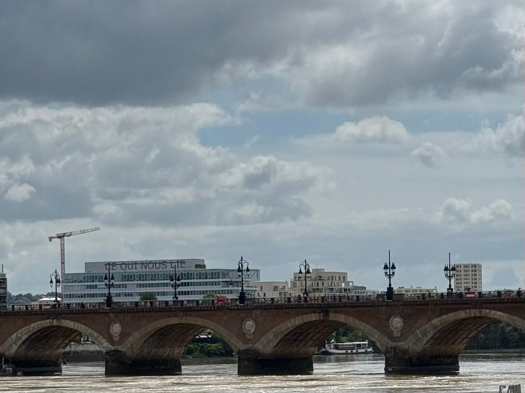 Pont de Pierre-波尔多必去景点