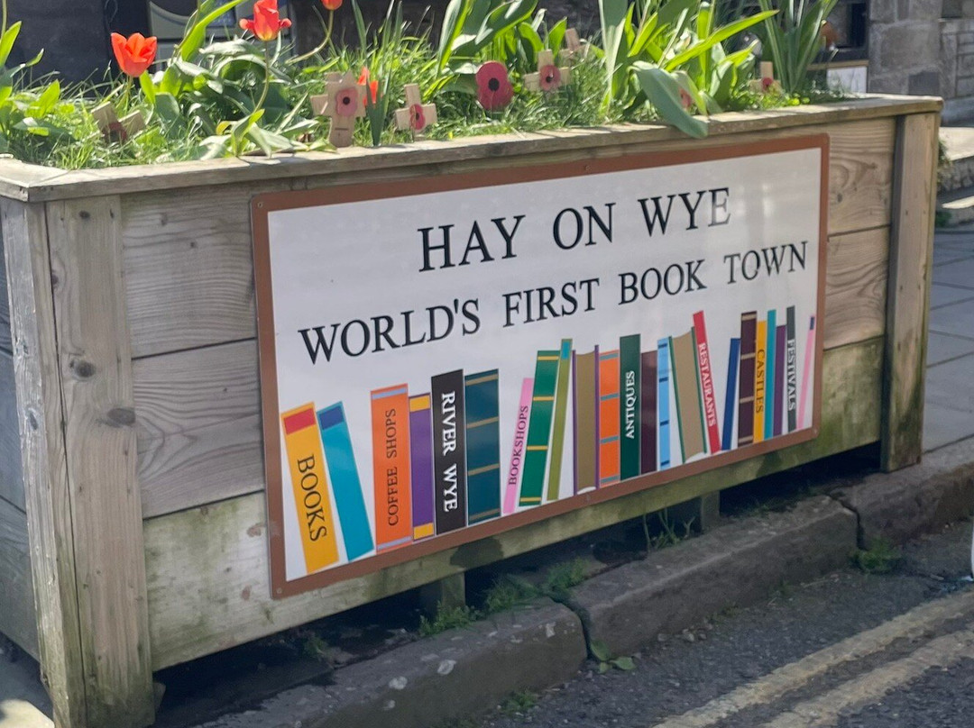 Hay-on-Wye Thursday Market Day-海伊必去景点