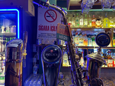 Cafe Barcelona-卡斯必去景点