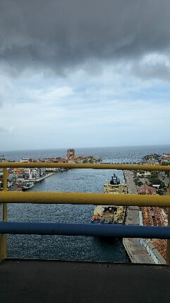 Queen Juliana Bridge-威廉斯塔德必去景点