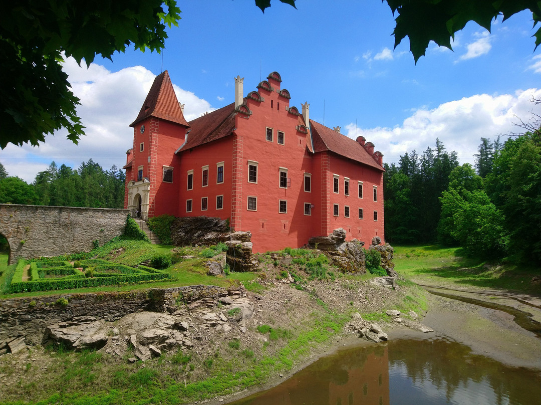 Sedlecko u Sobeslave旅游景点-Zamek Cervena Lhota