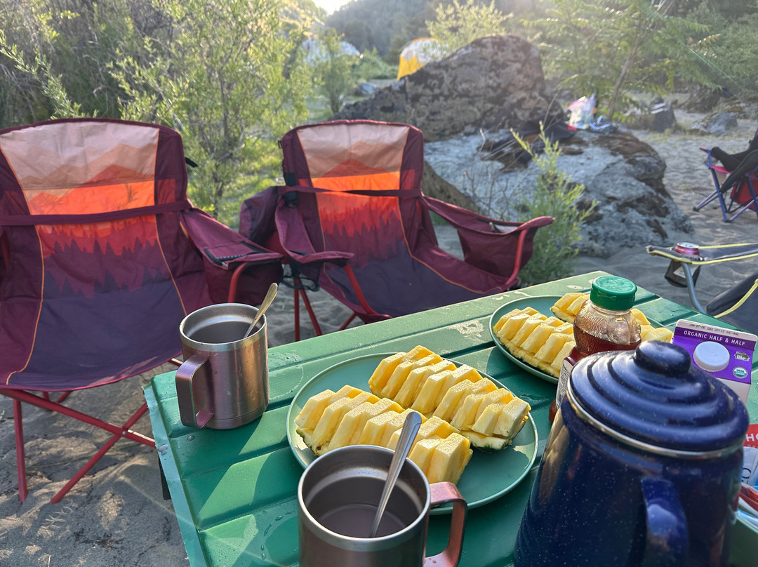 Six Rivers Rafting-Willow Creek必去景点