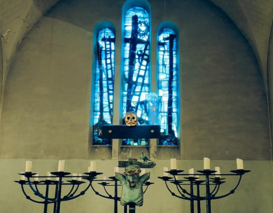 Musee d'Art Sacre Contemporain Eglise Saint Hugues-Saint-Pierre-de-Chartreuse必去景点
