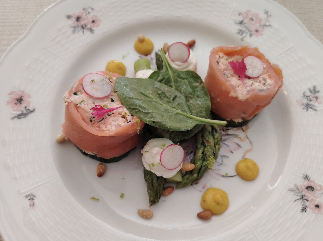 Palais de la Cathedrale-圣奥梅尔必去景点