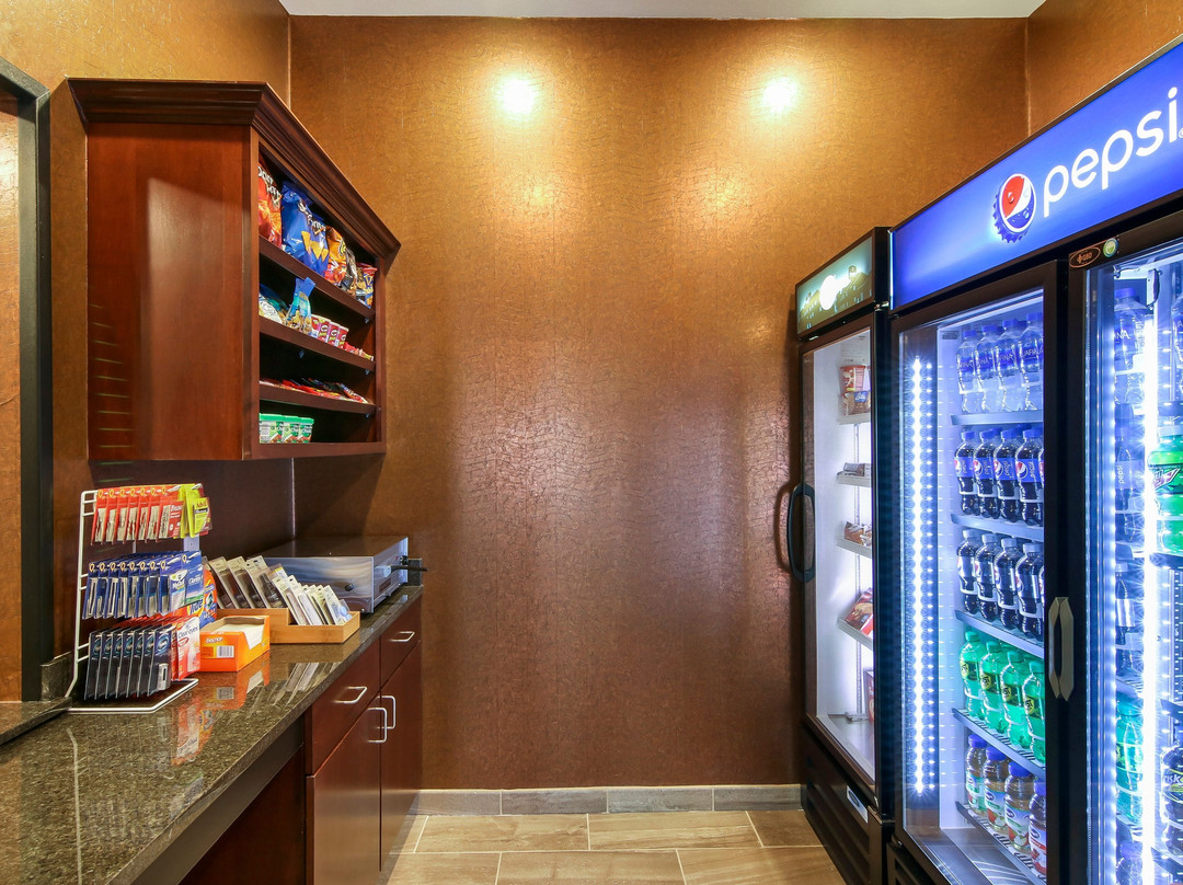 Cobblestone Inn & Suites at UW Stout - Downtown Menomonie主图