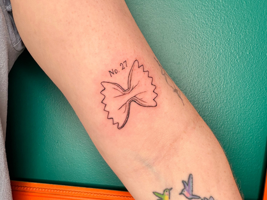 Tarott Tattoos-卡瑞必去景点