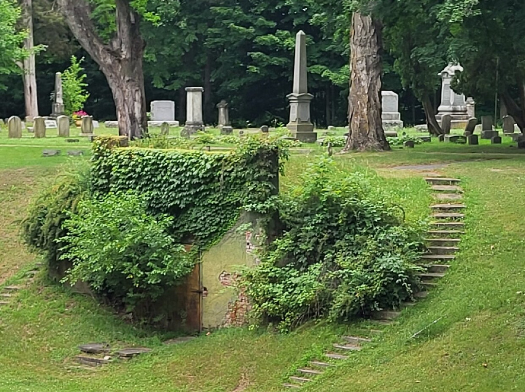 Oak Grove Cemetery-Coldwater必去景点