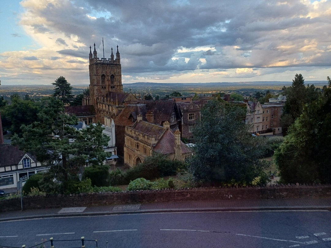 快乐山酒店主图