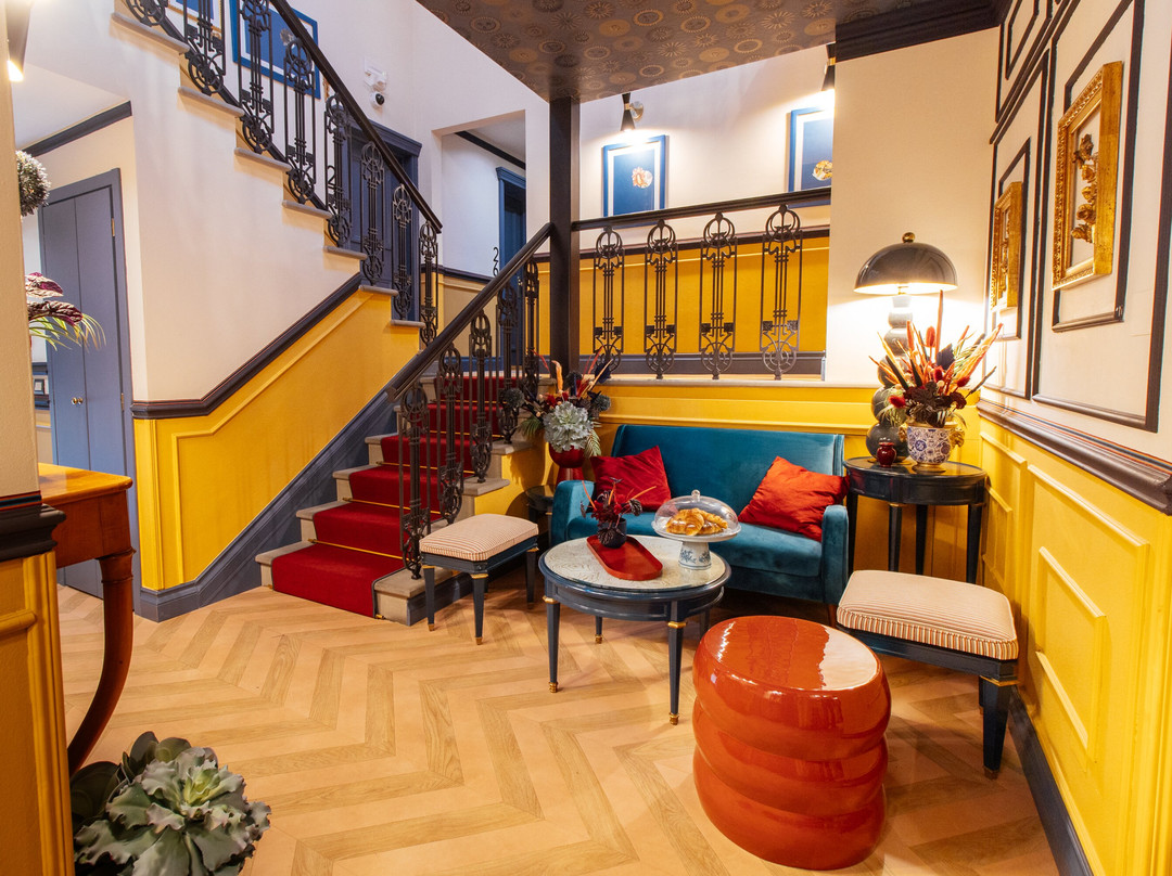 玫瑰花园酒店主图