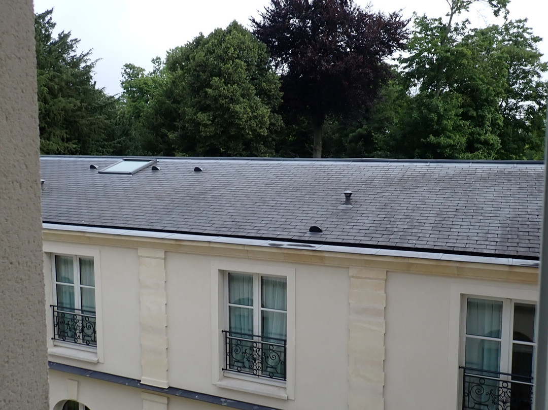 奥伯格杜迪鲍米酒店主图