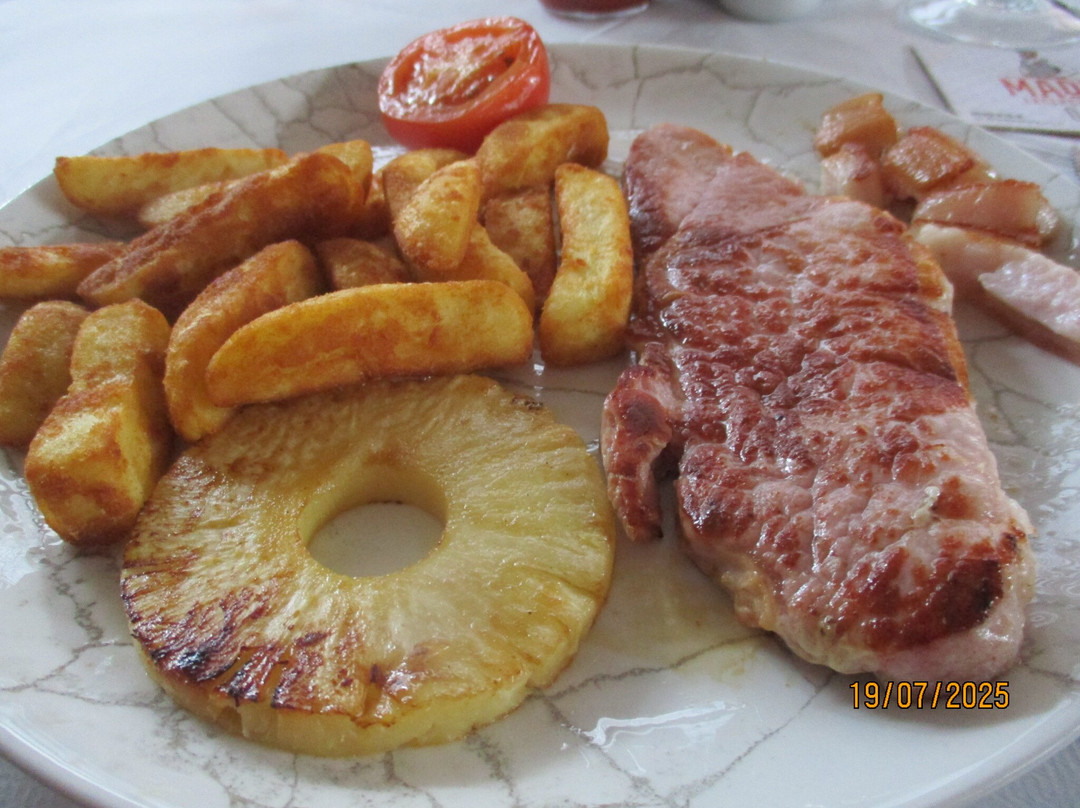 The Coasting Pilot Hotel主图