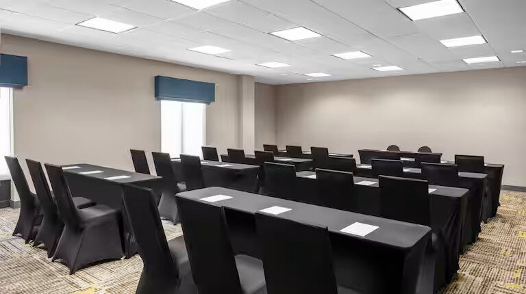 Hampton Inn & Suites Birmingham/280 East-eagle Point主图