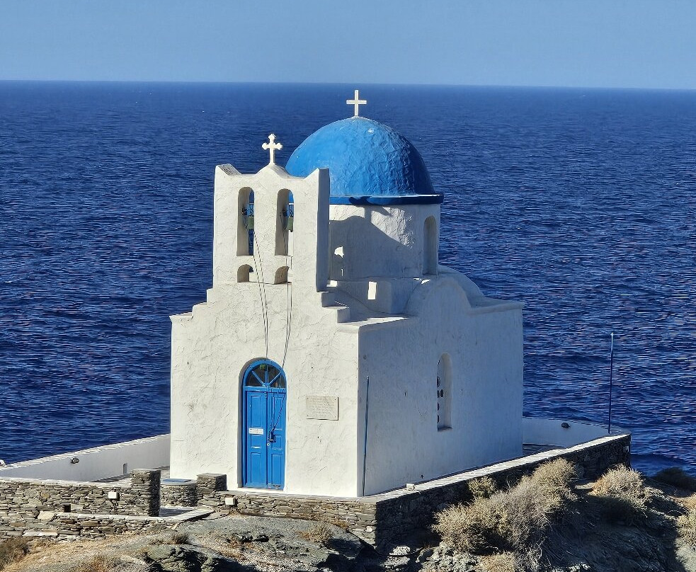Church of the Seven Martyrs-Kastro必去景点