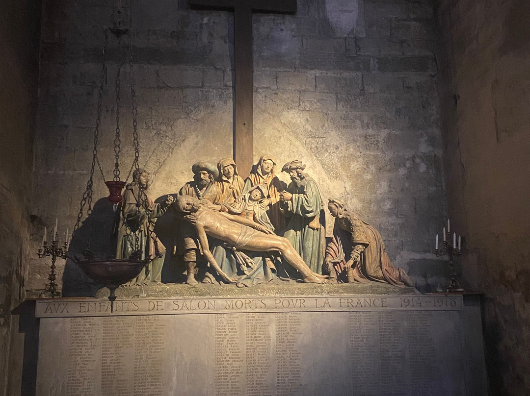 Église Saint-Laurent De Salon-de-Provence-普罗旺斯地区萨隆必去景点