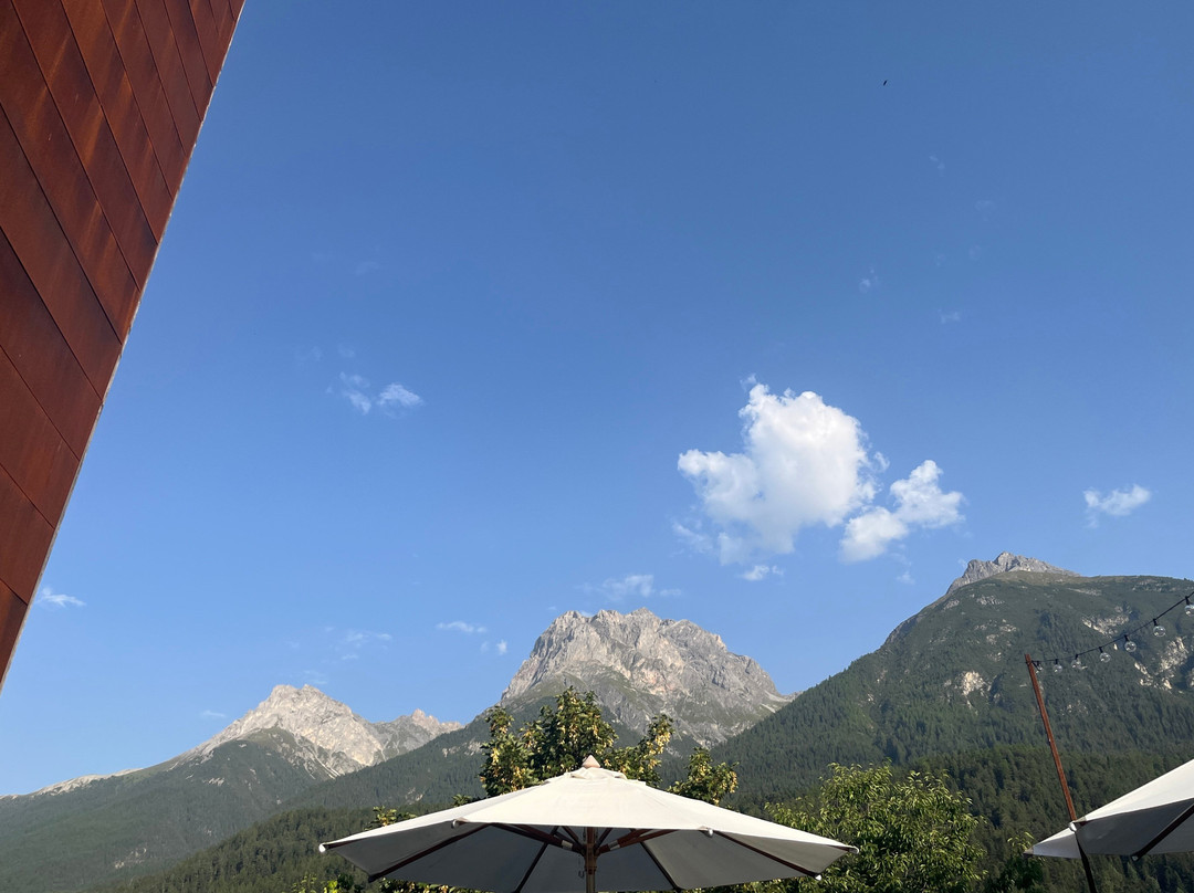 Hotel Arnica Scuol主图