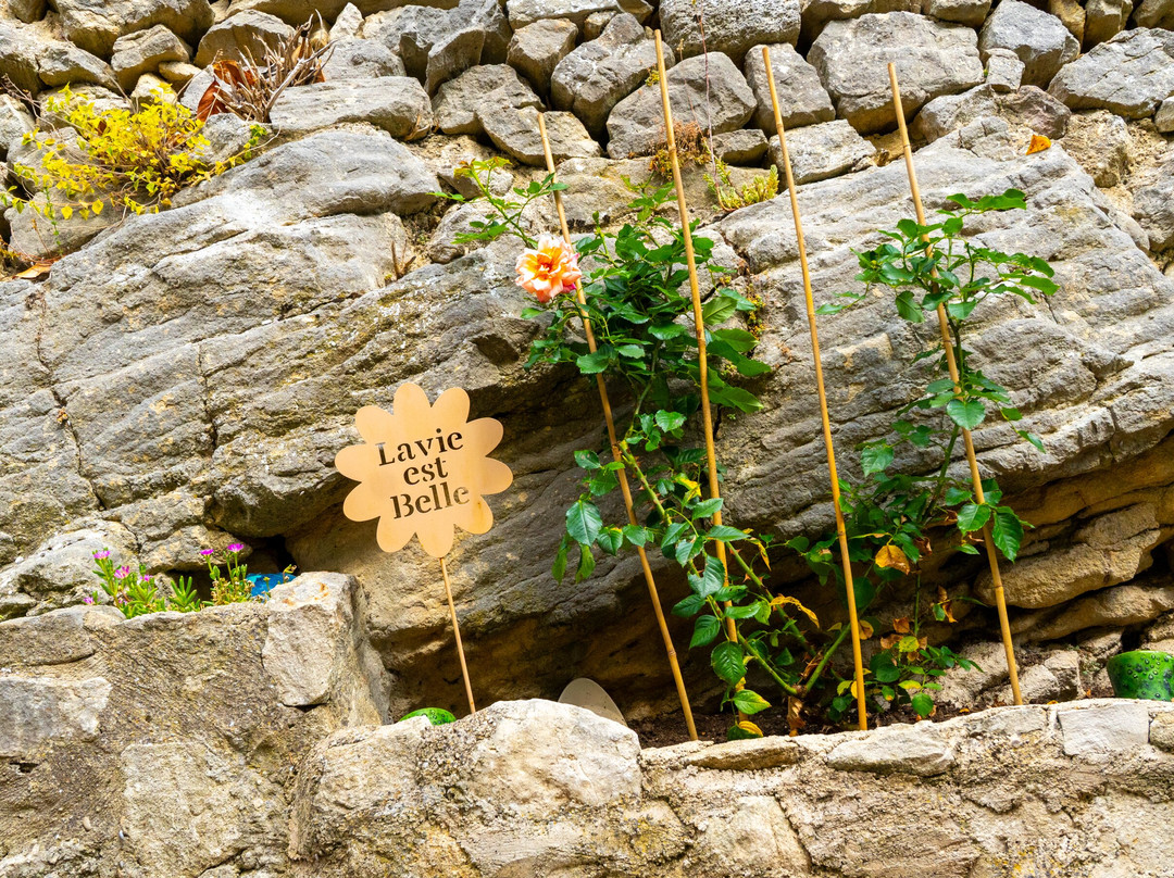 Sentier des Fontaines-Montbrun-les-Bains必去景点