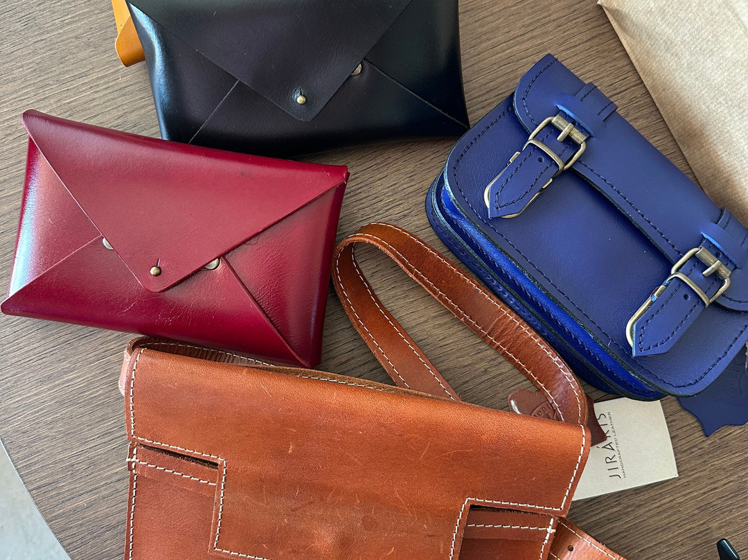 Jirakis Handcrafted Leather-Analipsi必去景点