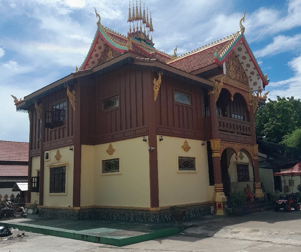 Wat That Luang Neua-万象必去景点