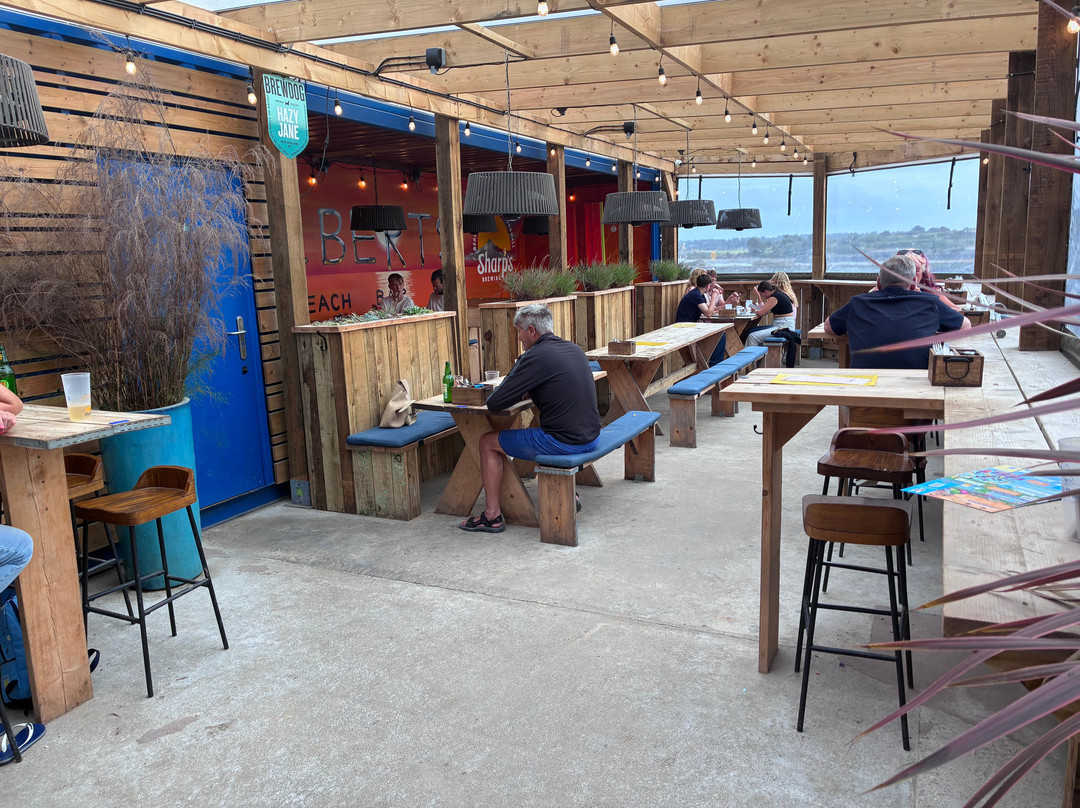 Gilbert's Beach Bar And Kitchen