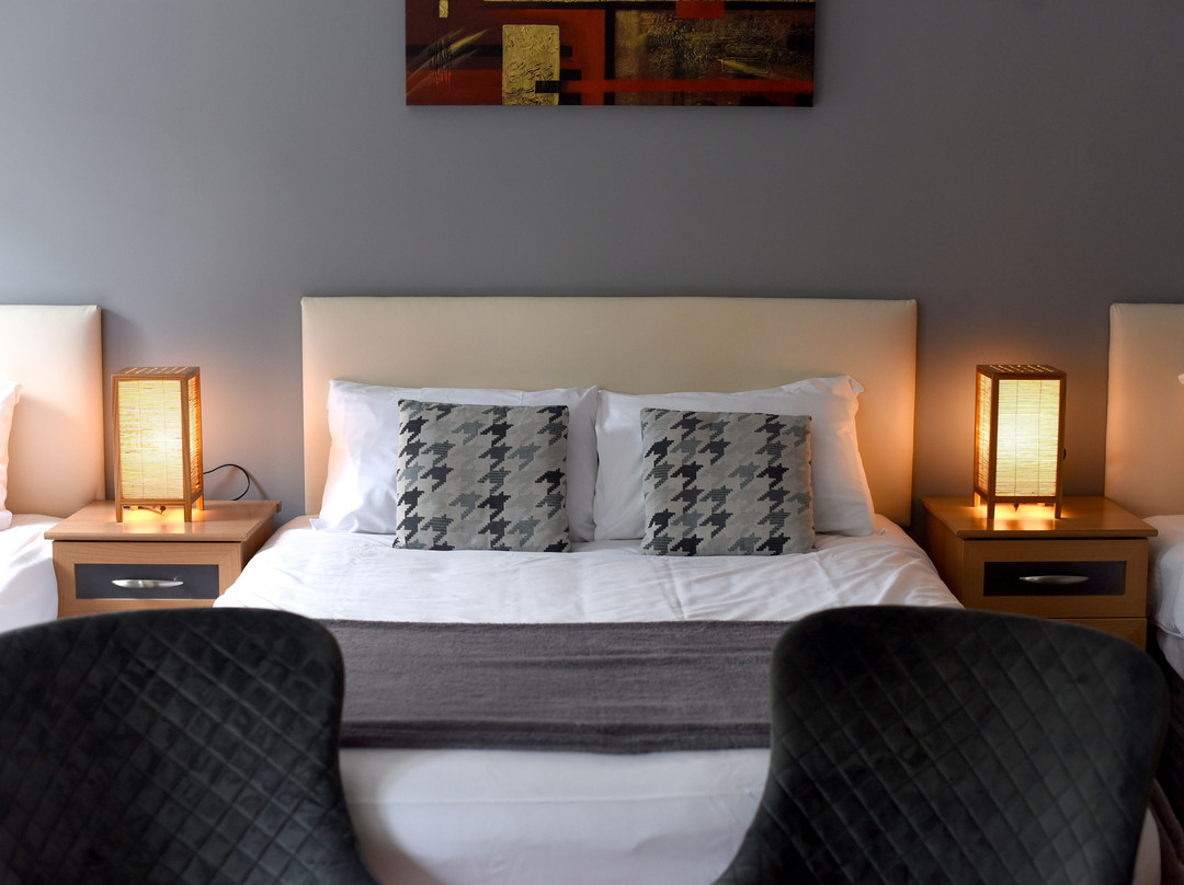 当杰名酒店主图