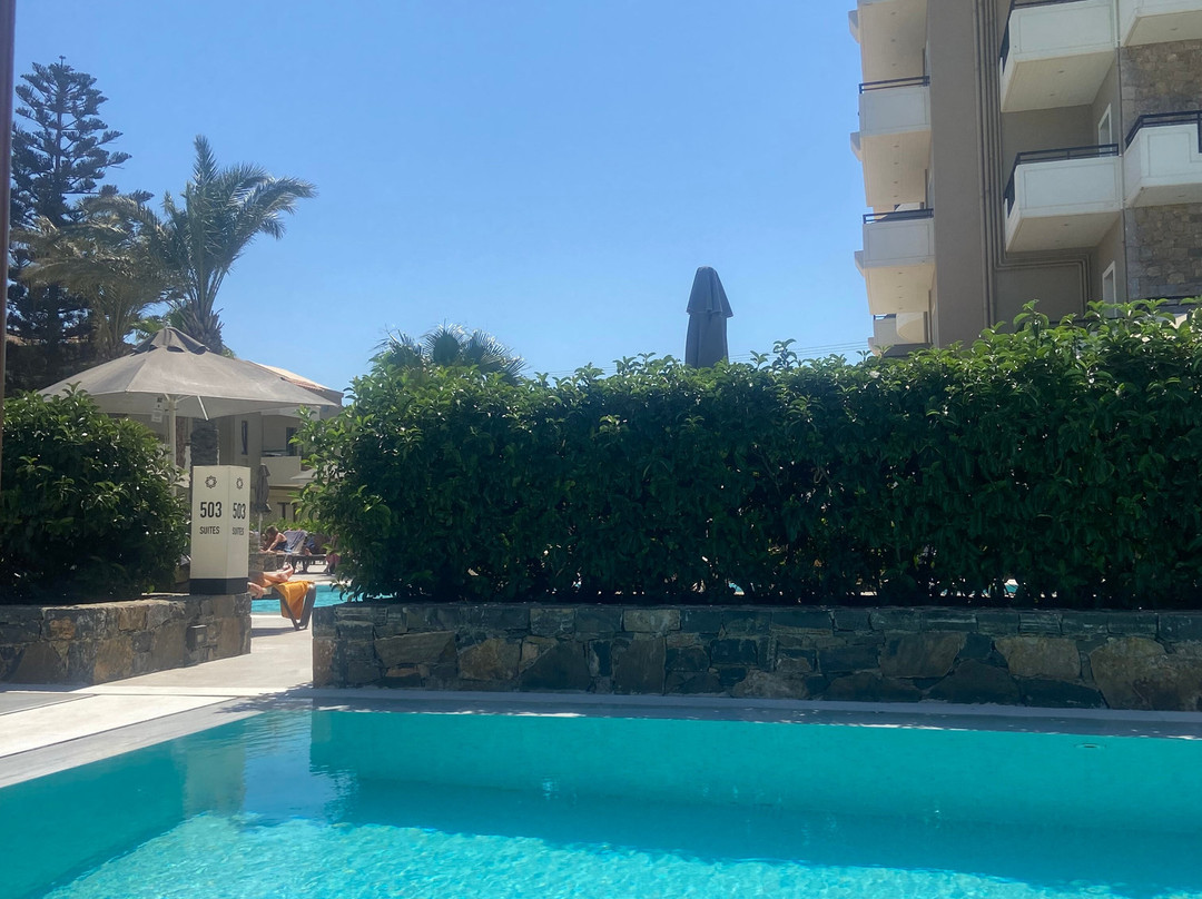 Petousis Hotel & Suites主图