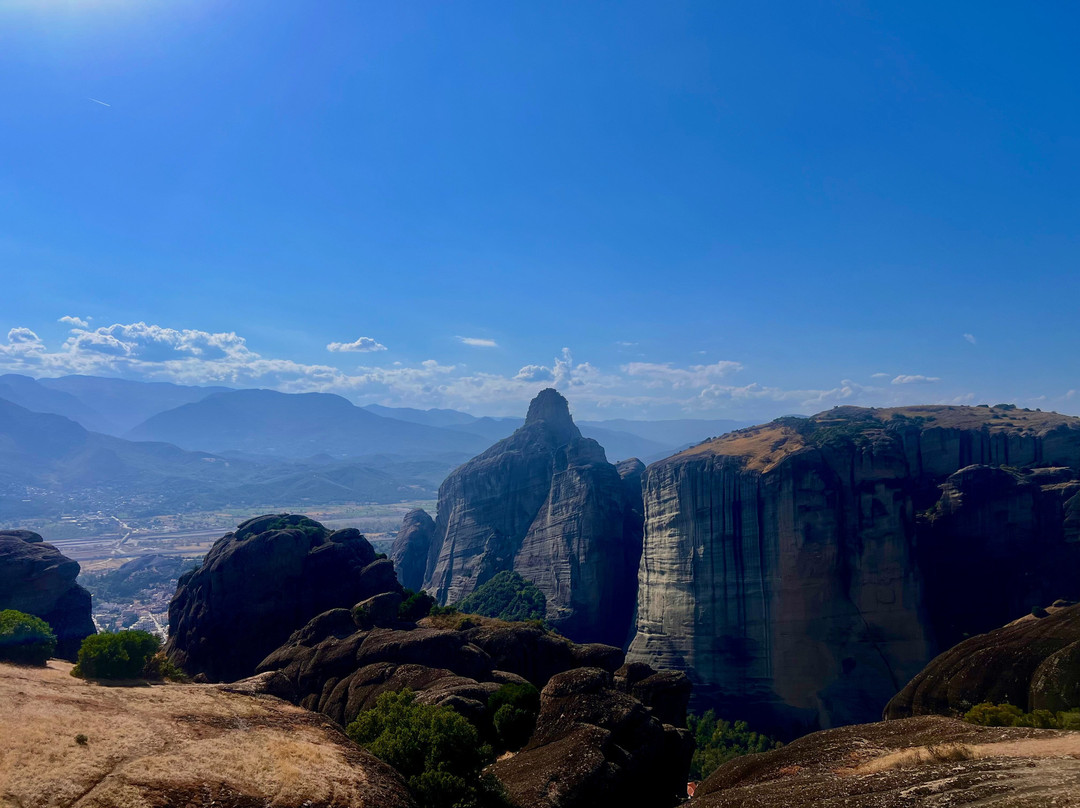 Meteora Thrones - Travel & Tourism Center-卡兰巴卡必去景点