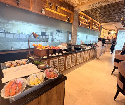 Ramee Tarang Hotel主图