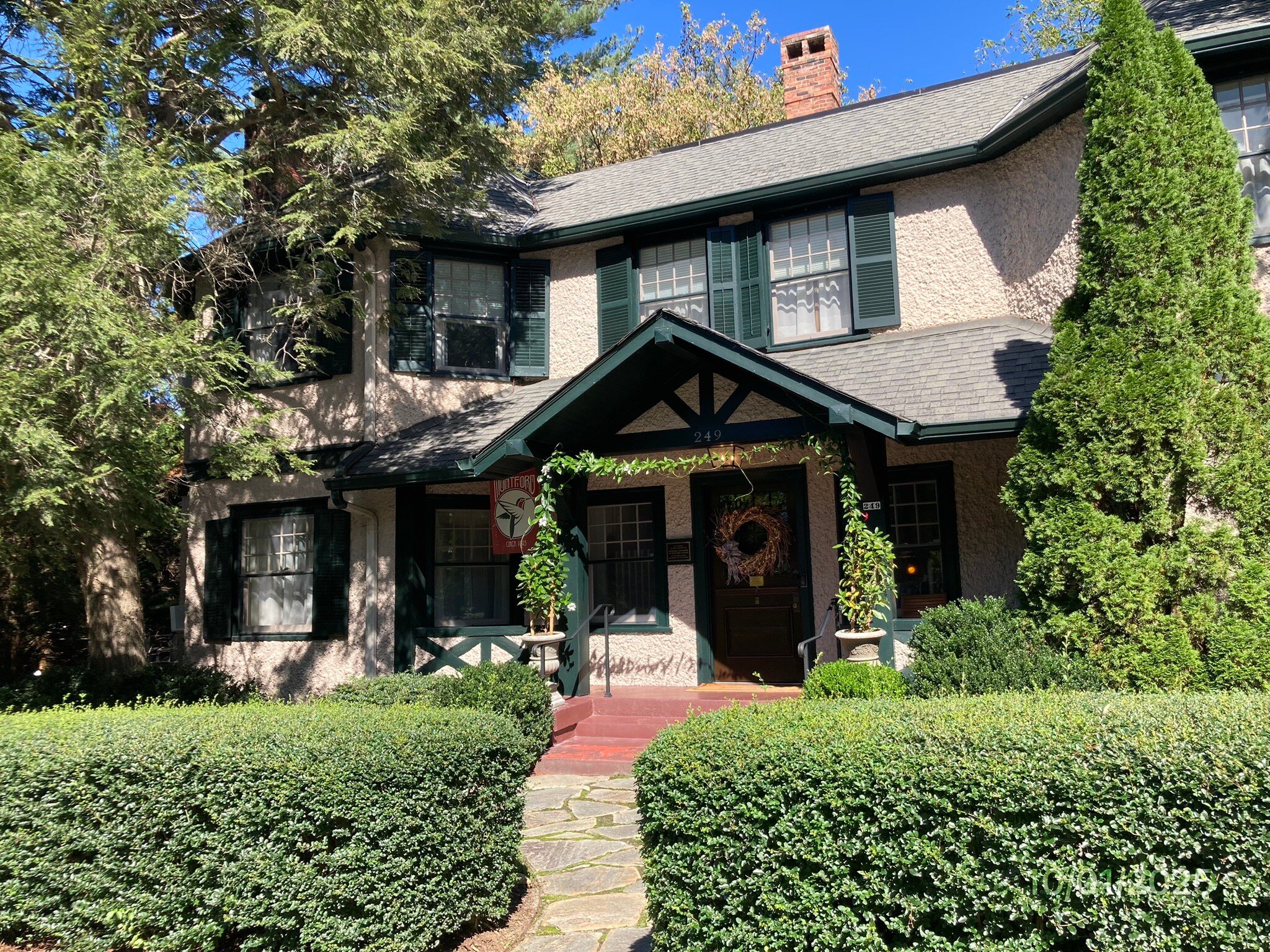 Pinecrest Bed & Breakfast-官方