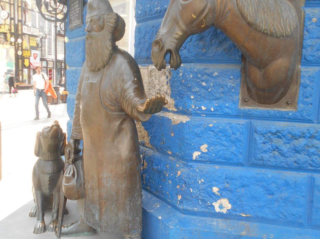 Monument Friends-叶卡捷琳堡必去景点