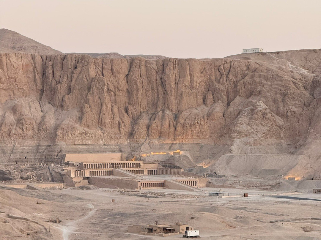 Ahmed Kenawi Licensed Tourist Driver-卢克索必去景点