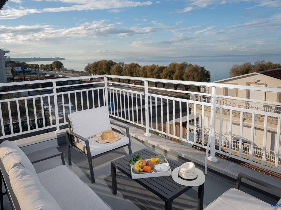 Noah Sea-view Apartments