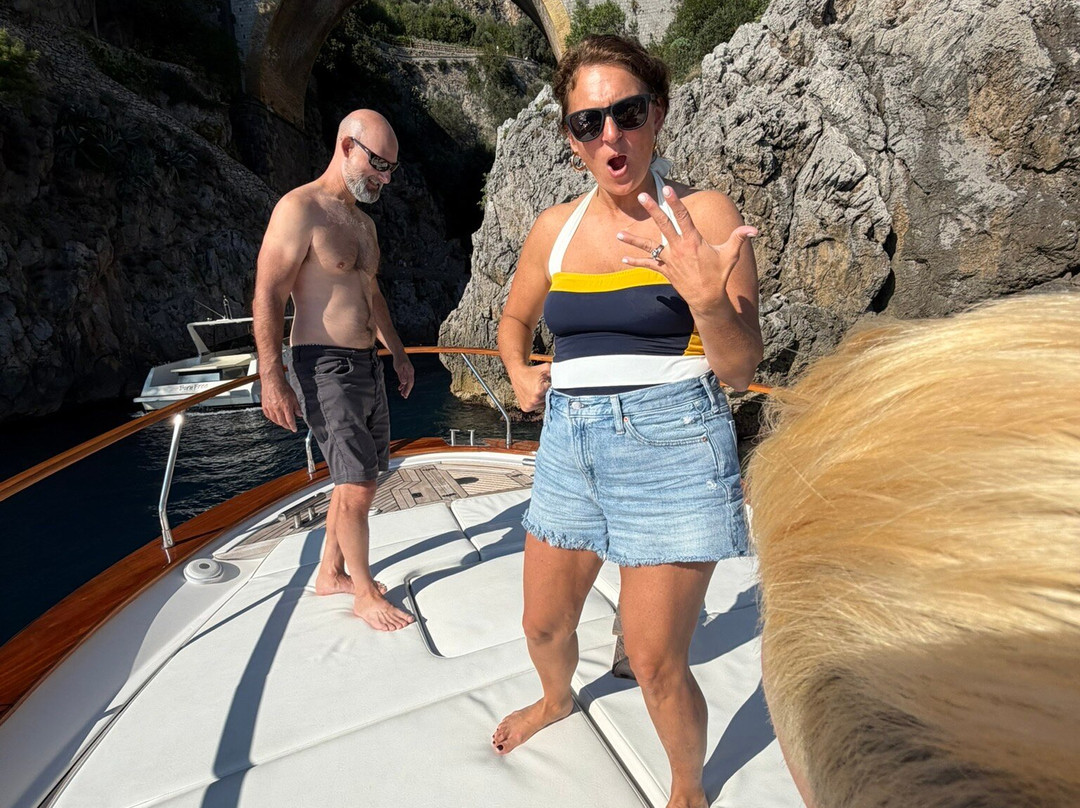 Plaghia Charter-普莱亚诺必去景点